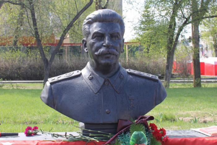 На День Победы в России появится новый памятник Сталину