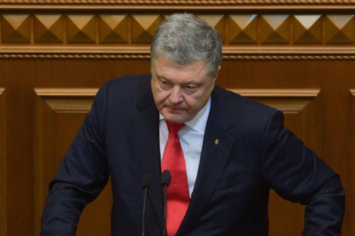 На Порошенко завели третье уголовное дело
