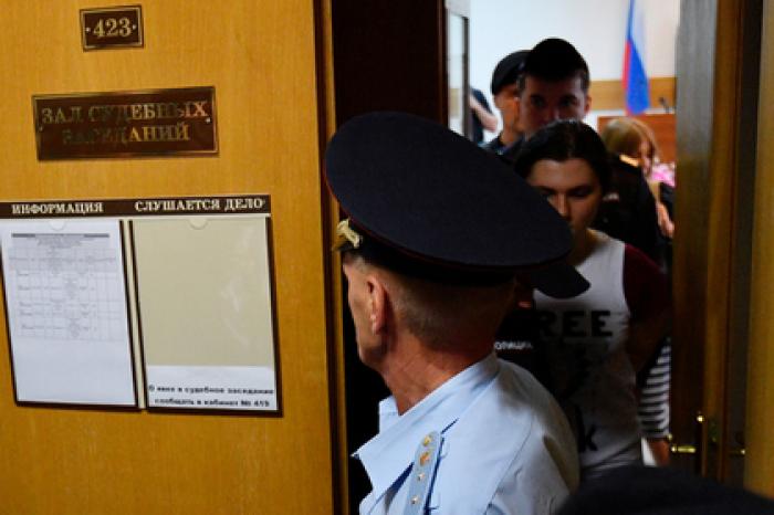 Отпустившую из СИЗО фигуранток «Нового величия» судью заставили уволиться