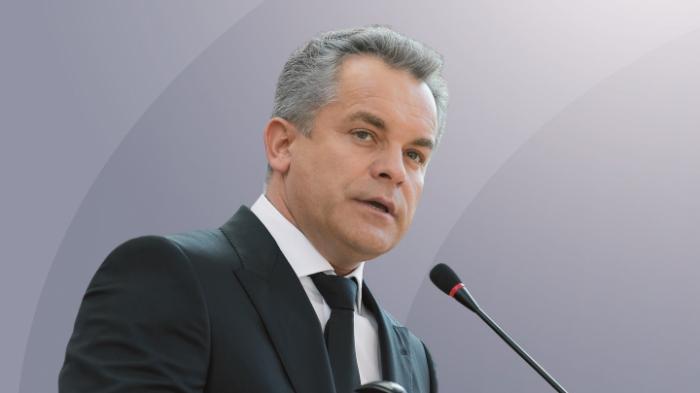 Полон сил и весь в работе: слухи о болезни Плахотнюка
