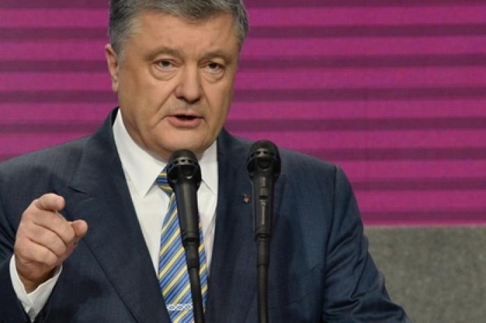 Порошенко начали допрашивать
