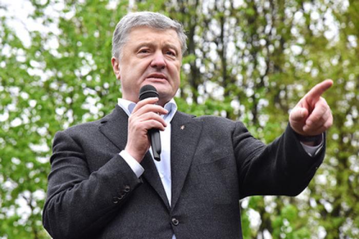 Порошенко вызвали на допрос