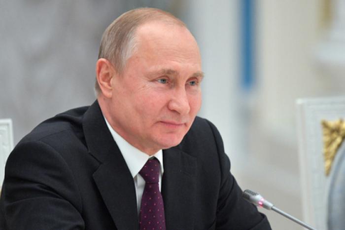 Путин назвал наглостью историю с непостроенной детской площадкой