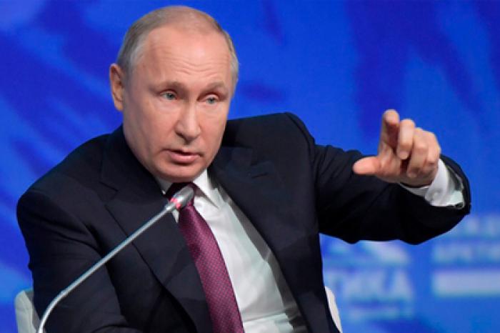Путин призвал сделать Россию лидером IT-сферы