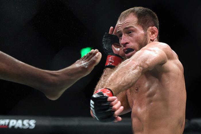 Российский боец UFC ответил на слова Макгрегора о грязных крысах