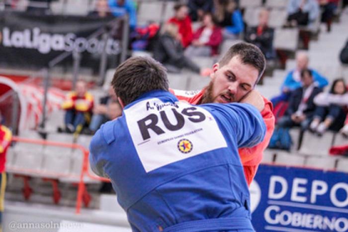 Сборная России стала первой в общекомандном зачете на чемпионате Европы по самбо