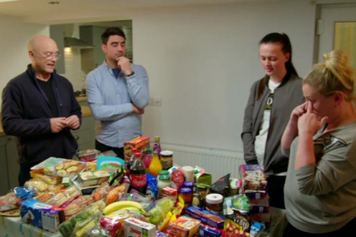 Семья потратила целое состояние на еду и прослыла сумасшедшей