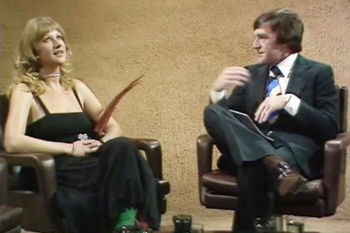 Телеведущий снова отказался извиняться за интервью о сексе и большой груди