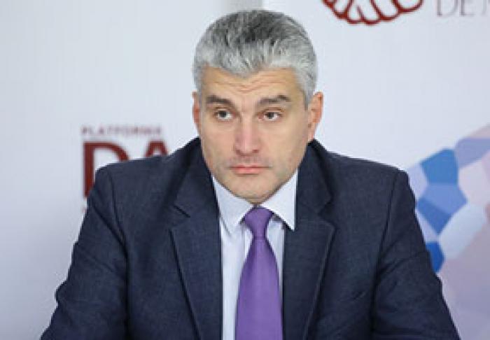 ВИЦЕ-ПРЕДСЕДАТЕЛЬ «ПЛАТФОРМЫ DA» ПРЕДЛОЖИЛ ПСРМ СДЕЛАТЬ ТАК, ЧТОБЫ ДОСРОЧНЫЕ ВЫБОРЫ ПРОШЛИ БЕЗ ЛЮДЕЙ ПЛАХОТНЮКА