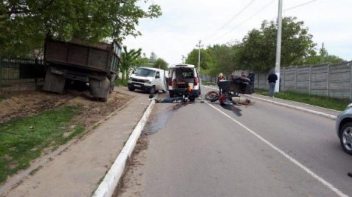 В Садова мотоциклист разбился насмерть в ДТП с легковым автомобилем