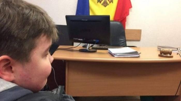 Житель Кишинева прикованный к инвалидной коляске, намерен подать иск против судьи