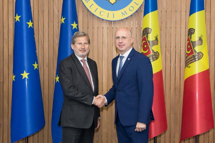 Agenda europeană a Republicii Moldova, discutată de premierul Pavel Filip și Comisarul Johannes Hahn