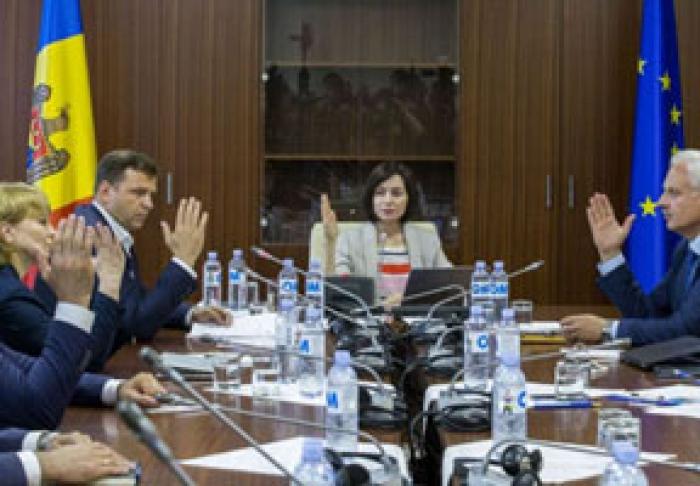 ЭКСПЕРТ ПО-РАЗНОМУ ОЦЕНИВАЕТ ПРИОРИТЕТЫ ПРАВИТЕЛЬСТВА И ОТДЕЛЬНЫХ МИНИСТРОВ