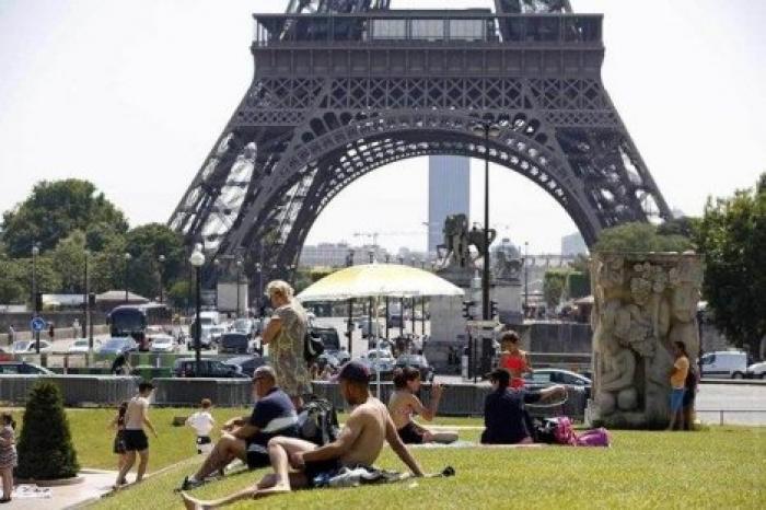 Европа страдает от "адской" жары: во Франции объявлен оранжевый уровень опасности