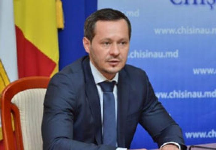 FOSTA ŞEFĂ A PIEŢEI CENTRALE CERE DEMISIA PRIMARULUI INTERIMAR AL CHIŞINĂULUI