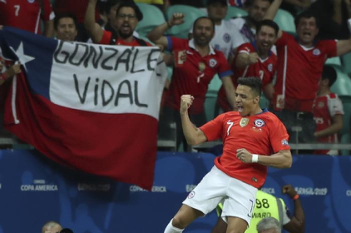 Футболист «Манчестер Юнайтед» вывел Чили в четвертьфинал Кубка Америки с травмой