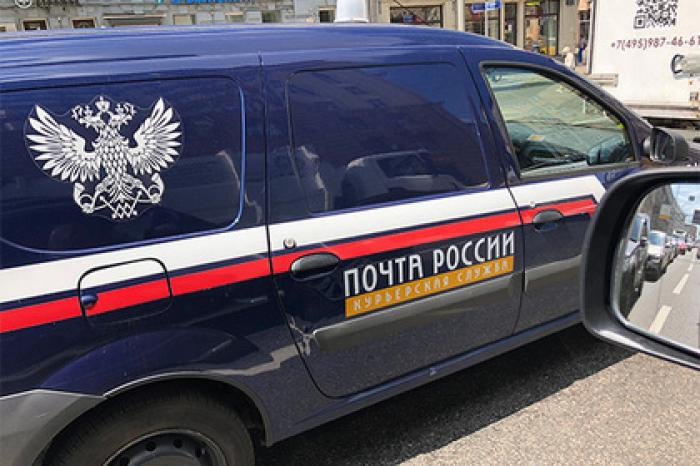 Глава филиала «Почты России» грозил уволить работницу за отказ помогать ему дома