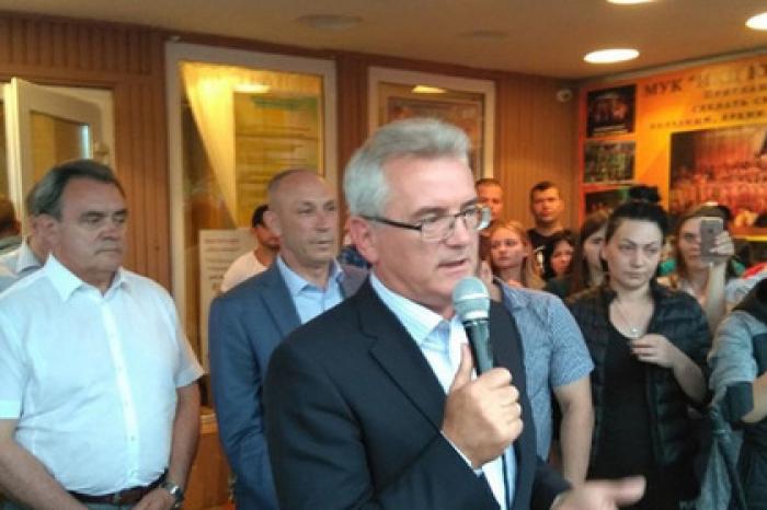 Губернатор выступил на народном сходе по теме конфликта с цыганами