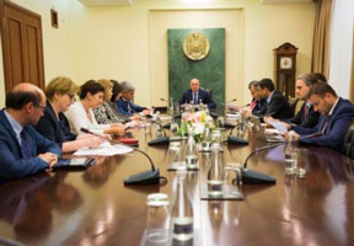 GUVERNUL ÎN EXERCIŢIU CONDUS DE PAVEL FILIP A APROBAT DOUĂ HOTĂRÂRI CARE AR TREBUI SĂ FIE PE PLACUL SUA