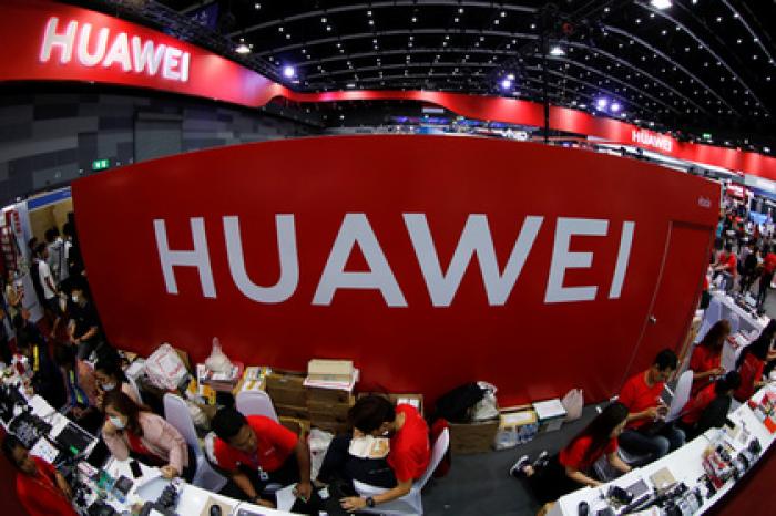 Huawei обойдется без российского аналога Android