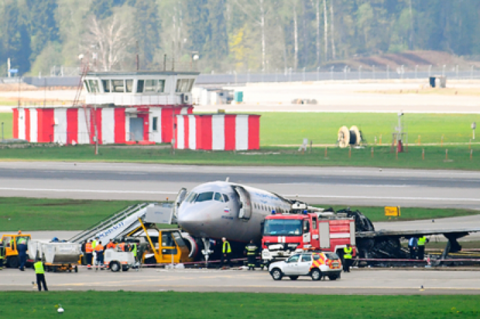 Командир сгоревшего SSJ-100 ответил на предложение помощи словами «все нормально»