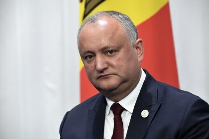КС Молдавии передал полномочия Додона премьеру