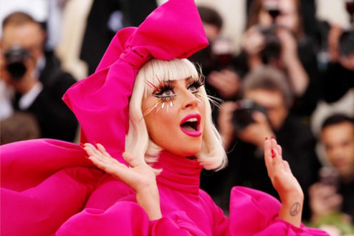 Леди Гага выругалась матом из-за вопроса о романе с Брэдли Купером
