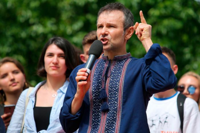 Лидер «Океана Эльзы» собрался завершить войну в Донбассе с помощью сказки