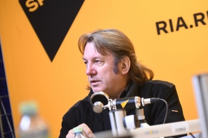 Лоза уличил Алсу в благотворительности за чужие деньги