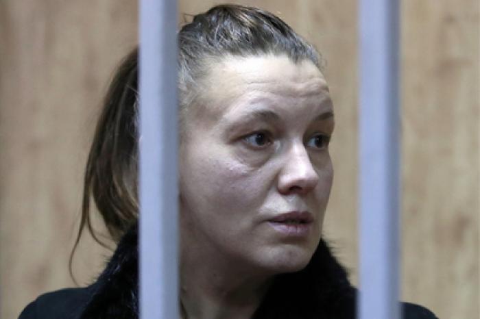 Мать российской девочки-маугли ограничили в родительских правах
