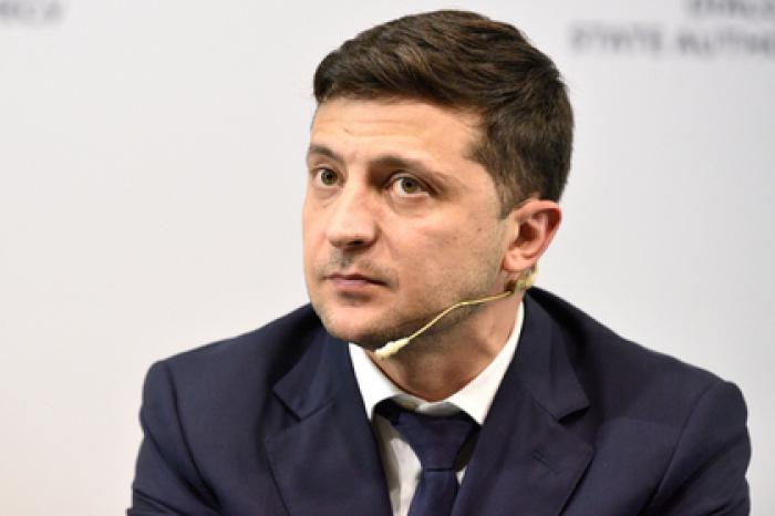 Партия Зеленского нашла сотню кандидатов-клонов на выборах в Раду