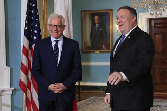 Польша попросила Европу слушаться США