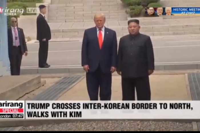 Появилось видео пересечения Трампом границы Северной Кореи