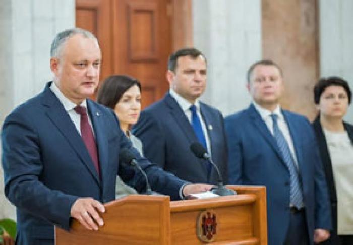 PREŞEDINTELUI IGOR DODON PLEDEAZĂ PENTRU TRANSFERUL PAȘNIC AL PUTERII PENTRU A EVITA DESTABILIZAREA ÎN ŢARĂ