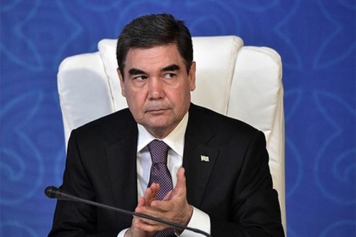Президент Туркмении по тревоге разбудил военных и стал стрелять с велосипеда