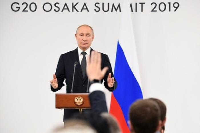 Путин отказался просить о снятии антироссийских санкций