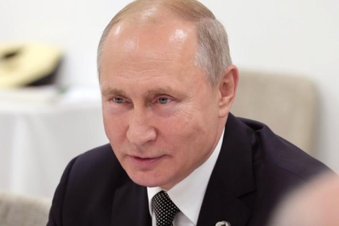 Путин ответил обвинившему его в лицемерии Элтону Джону