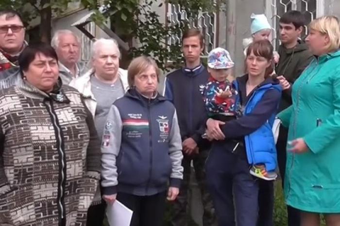 Россияне захотели поменяться домами с чиновниками и обратились к Путину