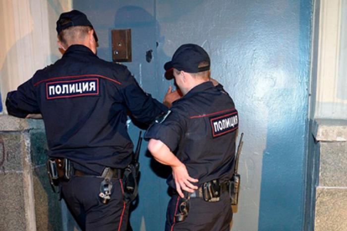Россиянка бросила детей одних в квартире и уехала пить в соседний город