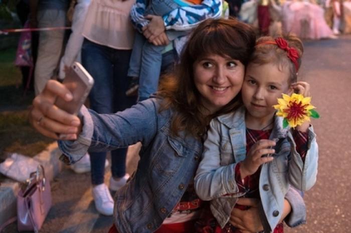 Россиян призвали не выкладывать в интернет фото своих детей из-за педофилов
