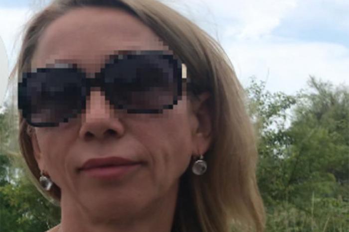 Российская чиновница пыталась помешать съемке и дала журналистке по голове