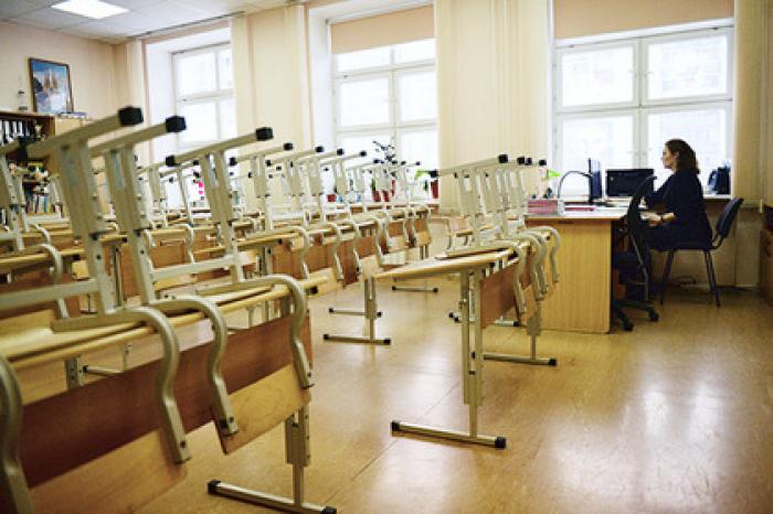 Российские власти оправдались за зарплату учителя в 15 тысяч рублей