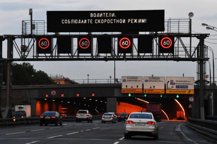 Стиль вождения россиян захотели оценить