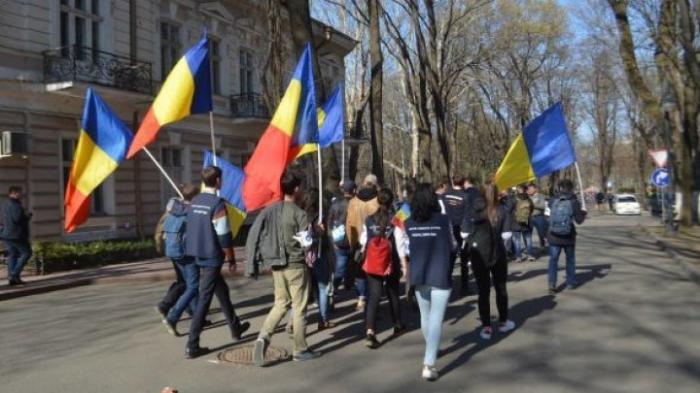 Унионисты протестуют у штаб-квартиры ПДС