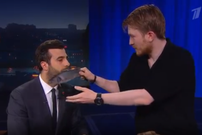 Ургант получил леща от Поперечного