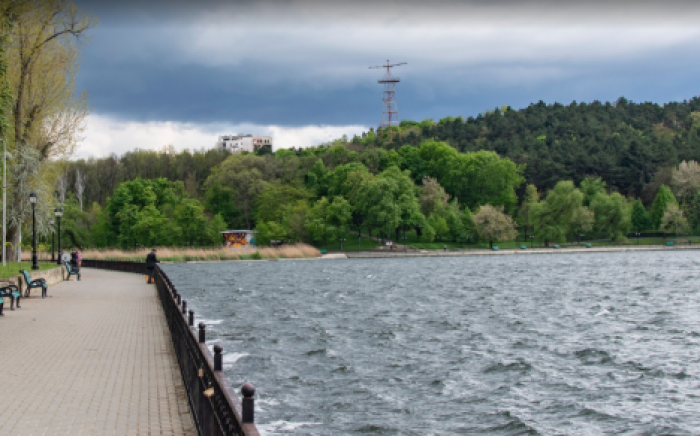 В Молдове синоптики продлили желтый код метеоопасности в связи с ливнями и локальными подтоплениями