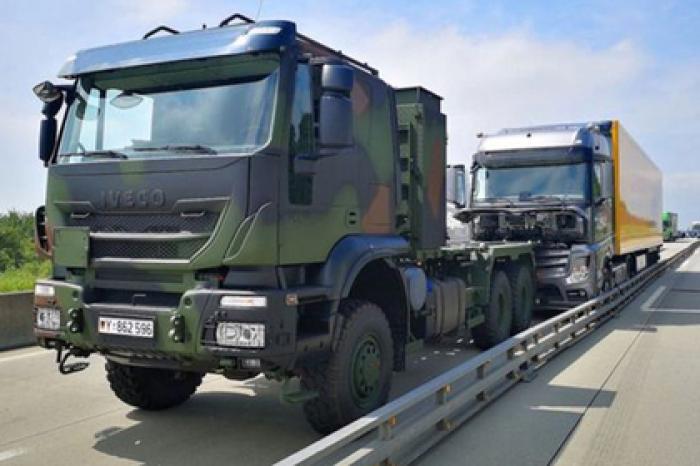 Военные остановили неуправляемый грузовик и предотвратили аварию