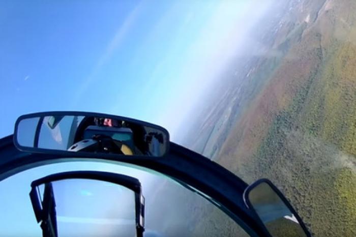 Воздушный бой на сверхзвуке Су-27СМ3 и Су-30М2 показали на видео