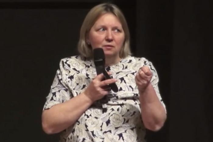 Врач оценила слова Малышевой о природном механизме истребления женщин после 50