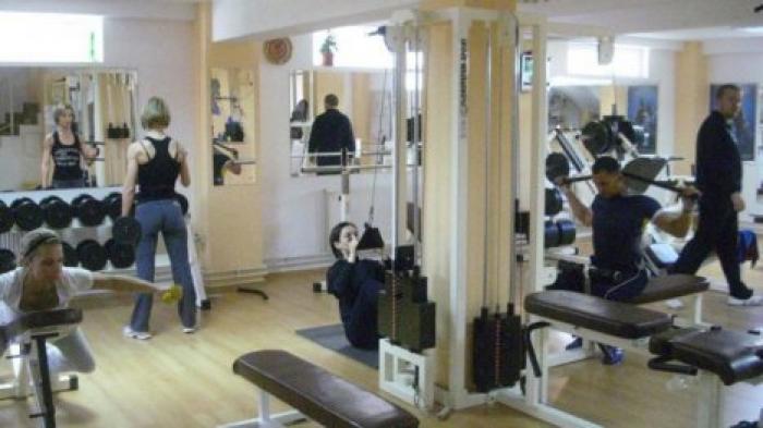В селе Бравича открыли спортзал с современными тренажерами